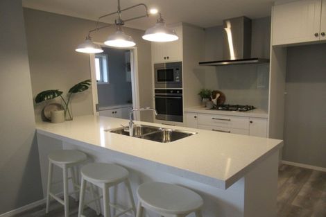 Photo of property in 7 Nellie Drive, Kumeu, 0810