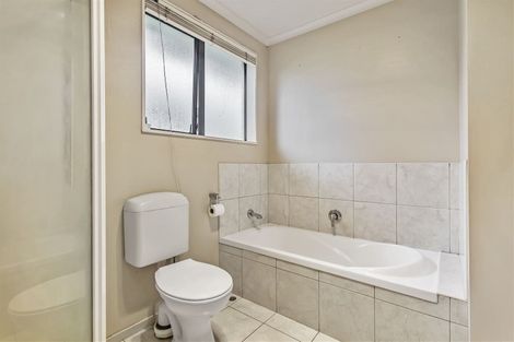 Photo of property in 39 Misty Valley Drive, Henderson, Auckland, 0612