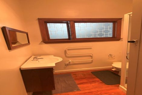 Photo of property in 35 Memorial Avenue, Ilam, Christchurch, 8053