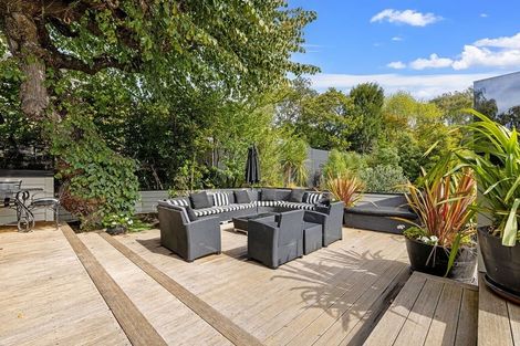 Photo of property in 2 Crichton Terrace, Cashmere, Christchurch, 8022