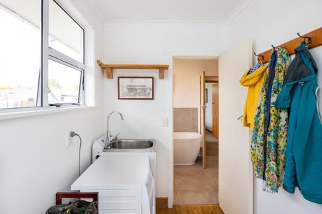 Photo of property in 4 Tingey Place, Awapuni, Palmerston North, 4412