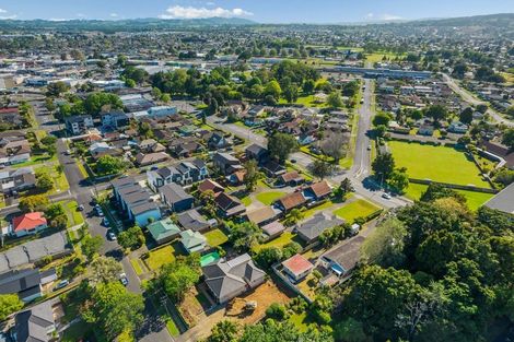 Photo of property in 341 Great South Road, Papakura, 2110