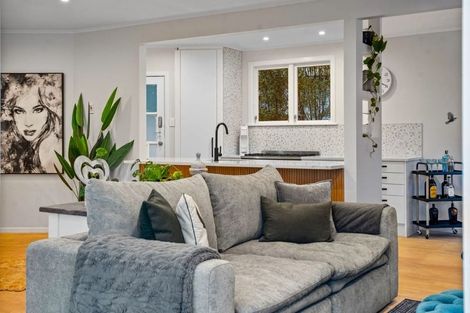 Photo of property in 60 Melba Street, Beach Haven, Auckland, 0626