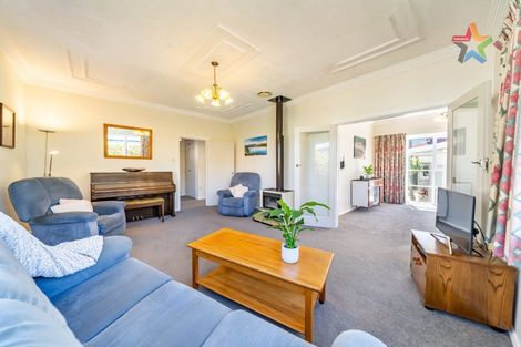 Photo of property in 14a Wai-iti Crescent, Woburn, Lower Hutt, 5010