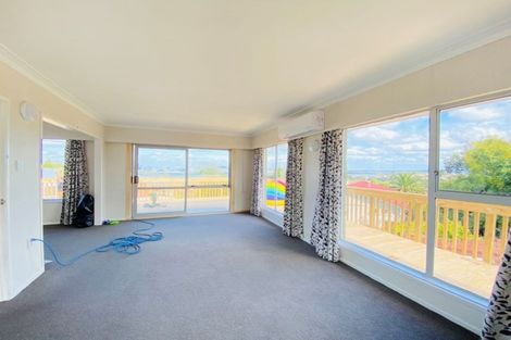 Photo of property in 150 Mokoia Road, Chatswood, Auckland, 0626