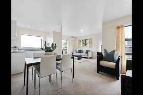 Photo of property in 4/26 Inverness Road, Browns Bay, Auckland, 0630