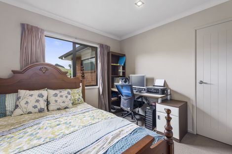 Photo of property in 22 Rosella Drive, Welcome Bay, Tauranga, 3112