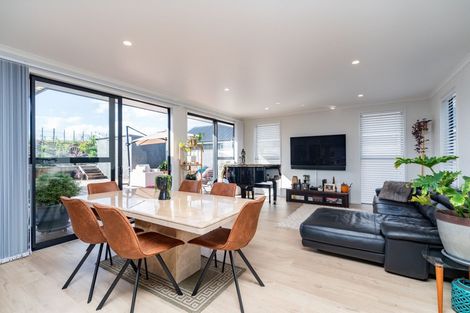 Photo of property in 62 Stace Hopper Drive, One Tree Point, 0118