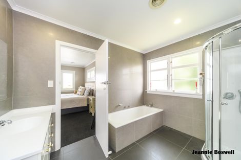 Photo of property in 86 Fitzroy Street, Terrace End, Palmerston North, 4410