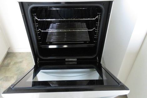 Photo of property in 8 Anzac Parade, Hamilton Central, Hamilton, 3204