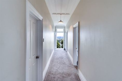 Photo of property in 11 Havelock Road, Hospital Hill, Napier, 4110