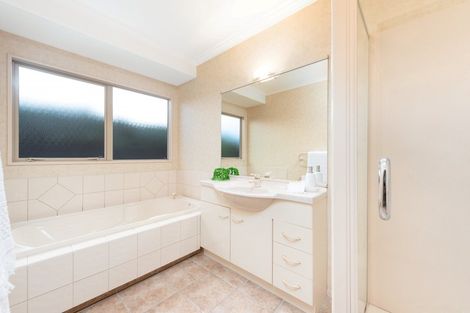 Photo of property in 37 Rosberg Place, Mount Maunganui, 3116