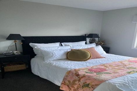 Photo of property in 8a Cuba Street, Takaro, Palmerston North, 4412