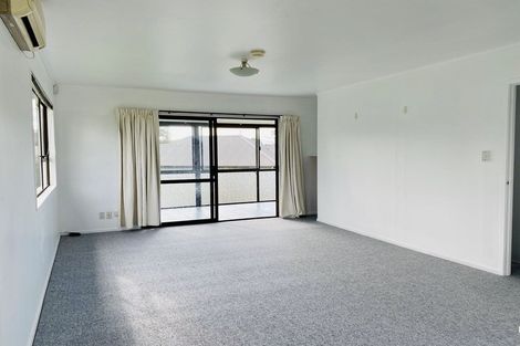 Photo of property in 2/15 Hamlin Road, Mount Wellington, Auckland, 1060