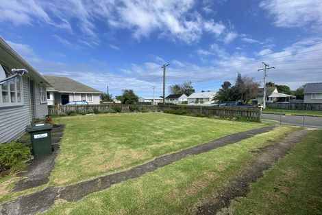 Photo of property in 34 Matipo Street, Castlecliff, Whanganui, 4501