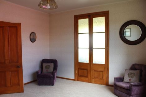 Photo of property in 16 Queen Street, Milton, 9220