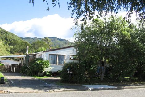 Photo of property in 79 Holdsworth Avenue, Trentham, Upper Hutt, 5018