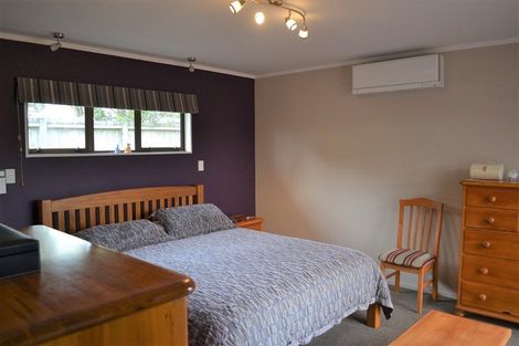 Photo of property in 5 The Top Gallant, Whitby, Porirua, 5024