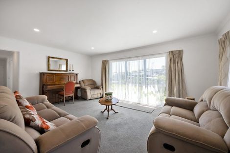 Photo of property in 17 Mcnaughton Street, Waitara, 4320