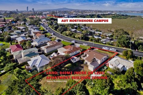 Photo of property in 62 College Road, Northcote, Auckland, 0627