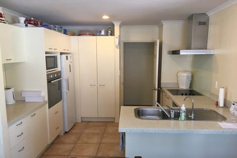 Photo of property in 18 Caltra Place, East Tamaki, Auckland, 2016