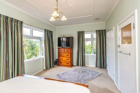 Photo of property in 20 Great North Road, Saint Johns Hill, Whanganui, 4500
