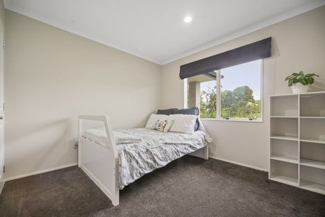Photo of property in 1 Frank Knight Place, Waiuku, 2123