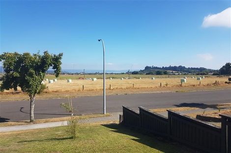 Photo of property in 15 Owhatiura Drive, Lynmore, Rotorua, 3010