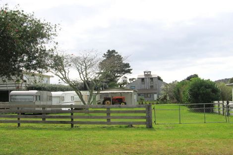 Photo of property in 27 Dawn Avenue, Hahei, Whitianga, 3591