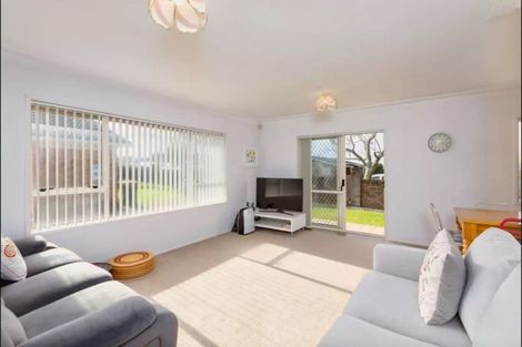 Photo of property in 2/171 Pigeon Mountain Road, Half Moon Bay, Auckland, 2012