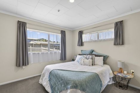 Photo of property in 2/5a Tahurangi Place, Spotswood, New Plymouth, 4310