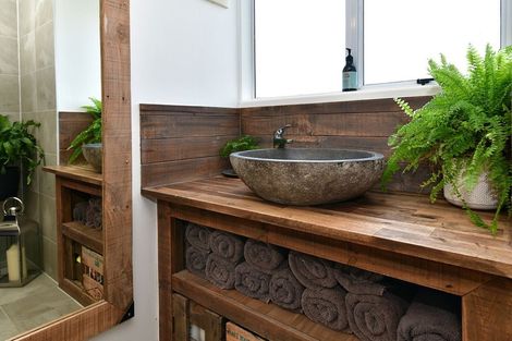 Photo of property in 40 Polkinghorne Drive, Manly, Whangaparaoa, 0930