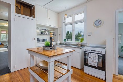 Photo of property in 12 Gordon Street, Woodville, 4920