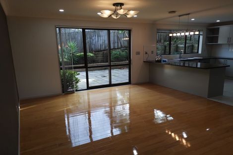 Photo of property in 10 Tekapo Rise, Fairview Heights, Auckland, 0632