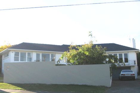 Photo of property in 36 Montgomery Avenue, Rothesay Bay, Auckland, 0630
