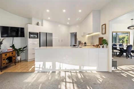 Photo of property in 2/110 Aberdeen Road, Campbells Bay, Auckland, 0620