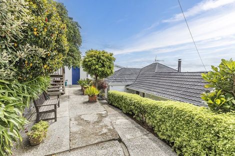 Photo of property in 66 Seatoun Heights Road, Seatoun, Wellington, 6022