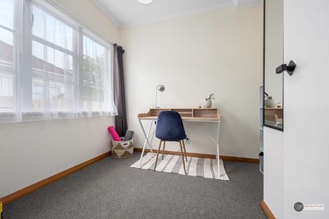 Photo of property in 2 Rumgay Street, Fairfield, Lower Hutt, 5011