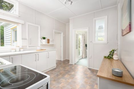 Photo of property in 7 Port Hills Road, Heathcote Valley, Christchurch, 8022