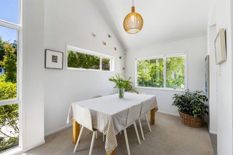 Photo of property in 1/41 Ravenwood Drive, Forrest Hill, Auckland, 0620
