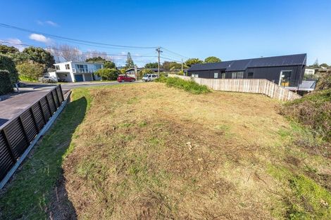 Photo of property in 13 Kawau Grove, Waikanae Beach, Waikanae, 5036