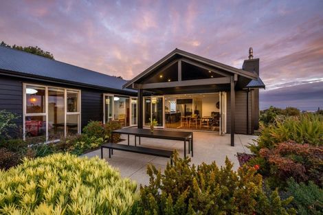 Photo of property in 22 Heipipi Drive, Eskdale, Napier, 4182