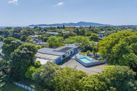 Photo of property in 48 Tiromoana Road, Raumati South, Paraparaumu, 5032