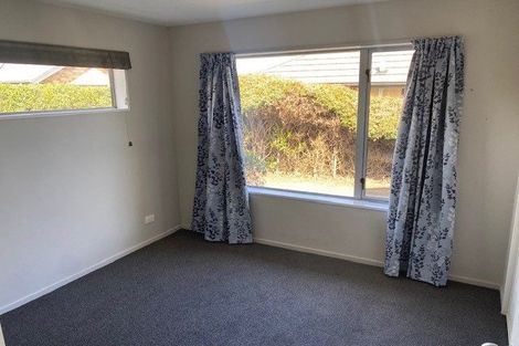 Photo of property in 26 Foresters Crescent, Parklands, Christchurch, 8083