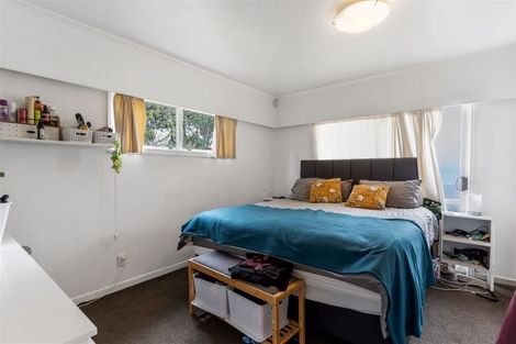 Photo of property in 20 Woodhouse Place, West Harbour, Auckland, 0618