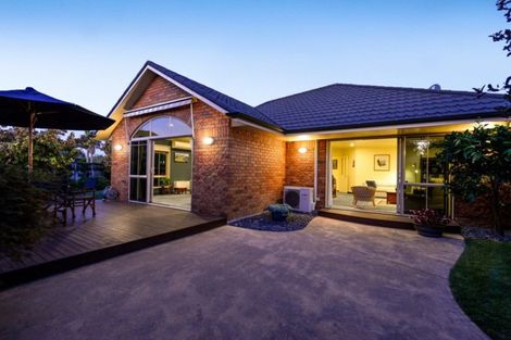 Photo of property in 15 Chatswood Place, Rototuna, Hamilton, 3210