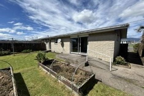 Photo of property in 15 Brougham Street, Westport, 7825