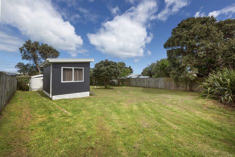 Photo of property in 5 Bayly Street, Baylys Beach, Dargaville, 0377