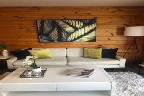 Photo of property in 39 Catalina Crescent, Forrest Hill, Auckland, 0620