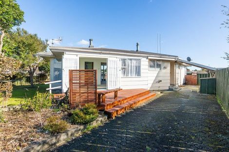 Photo of property in 72 Strathmore Avenue, Levin, 5510